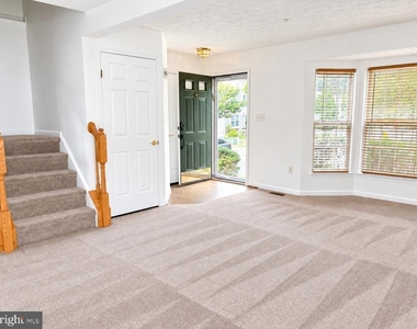 8720 Thornbrook Drive - Photo Thumbnail 2
