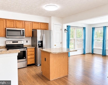 8720 Thornbrook Drive - Photo Thumbnail 8