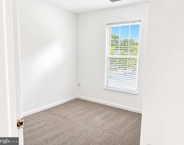8720 Thornbrook Drive - Photo Thumbnail 25