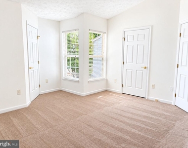 8720 Thornbrook Drive - Photo Thumbnail 13