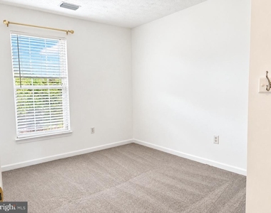 8720 Thornbrook Drive - Photo Thumbnail 23