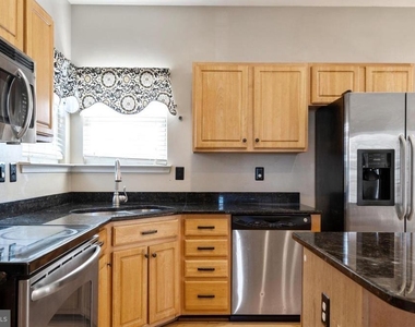 1721 Grande View Avenue - Photo Thumbnail 4