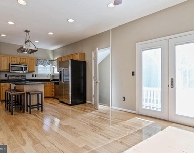 1721 Grande View Avenue - Photo Thumbnail 3