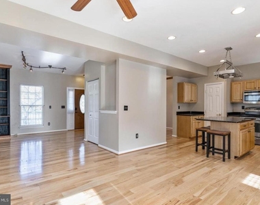1721 Grande View Avenue - Photo Thumbnail 1