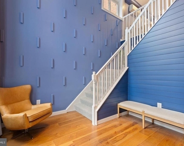 220 West Street - Photo Thumbnail 2