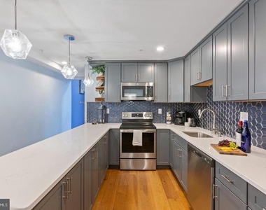 220 West Street - Photo Thumbnail 6