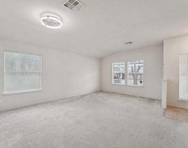 1724 Darjeeling Dr - Photo Thumbnail 3