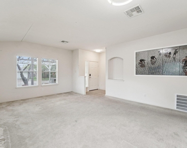 1724 Darjeeling Dr - Photo Thumbnail 2