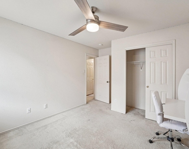 1724 Darjeeling Dr - Photo Thumbnail 15