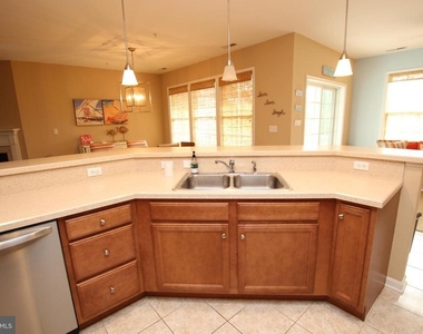38415 Boxwood Terrace - Photo Thumbnail 14