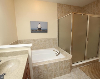 38415 Boxwood Terrace - Photo Thumbnail 20