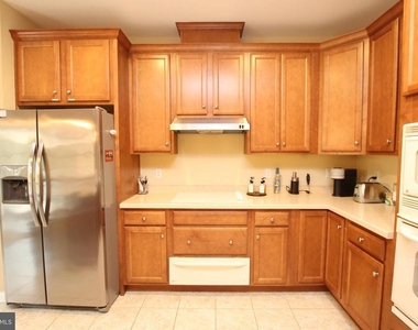 38415 Boxwood Terrace - Photo Thumbnail 13