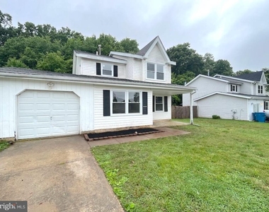 9 Wellington Drive - Photo Thumbnail 1
