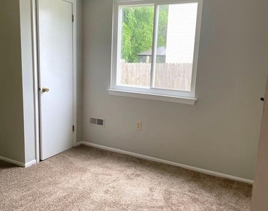 9 Wellington Drive - Photo Thumbnail 21