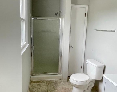 9 Wellington Drive - Photo Thumbnail 18