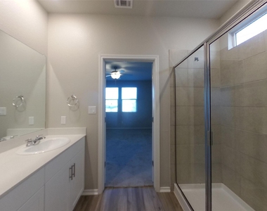 5308 Saddle Club Dr - Photo Thumbnail 10