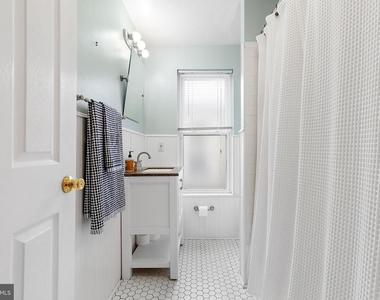 1718 13th Street - Photo Thumbnail 20