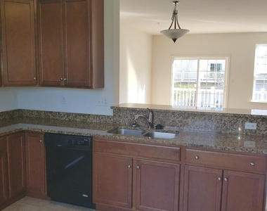 341 Lenape Way - Photo Thumbnail 7