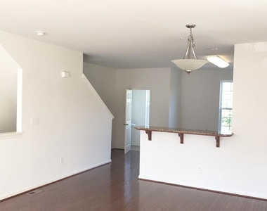 341 Lenape Way - Photo Thumbnail 5