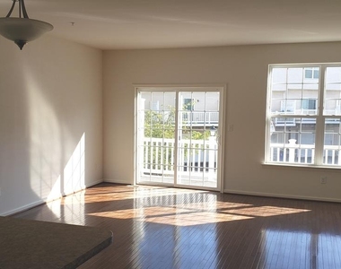 341 Lenape Way - Photo Thumbnail 2