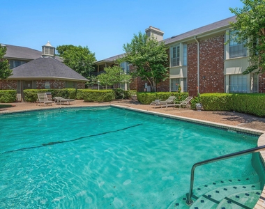 7920 Rockwood Ln - Photo Thumbnail 15