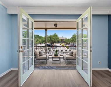 7920 Rockwood Ln - Photo Thumbnail 2