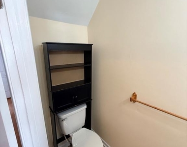 108 Periwinkle Drive - Photo Thumbnail 8