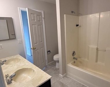 108 Periwinkle Drive - Photo Thumbnail 17