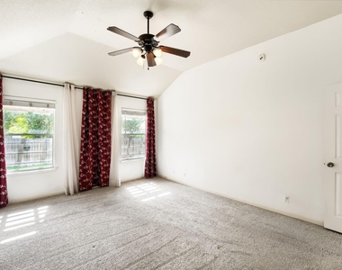 19009 Leigh Ln - Photo Thumbnail 15