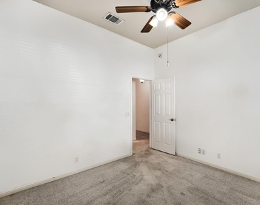 19009 Leigh Ln - Photo Thumbnail 19