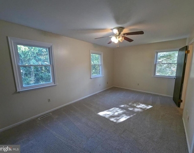 830 Woodcrest Drive - Photo Thumbnail 15