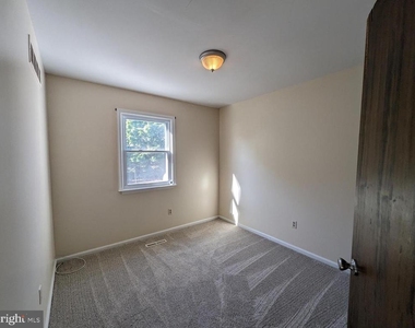 830 Woodcrest Drive - Photo Thumbnail 23