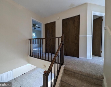 830 Woodcrest Drive - Photo Thumbnail 13