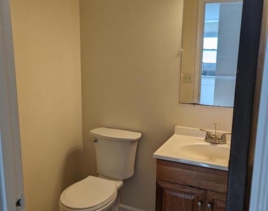 830 Woodcrest Drive - Photo Thumbnail 10