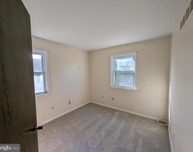830 Woodcrest Drive - Photo Thumbnail 19