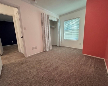 1209 S Trace Dr - Photo Thumbnail 17