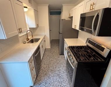 1209 S Trace Dr - Photo Thumbnail 7