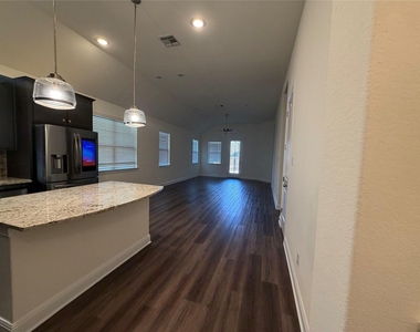 1504 Sibley Way - Photo Thumbnail 6