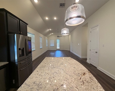 1504 Sibley Way - Photo Thumbnail 14