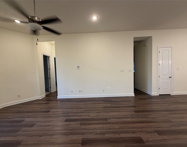1504 Sibley Way - Photo Thumbnail 26