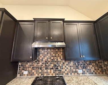 1504 Sibley Way - Photo Thumbnail 12
