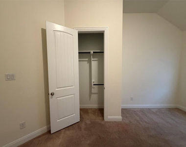 1504 Sibley Way - Photo Thumbnail 31
