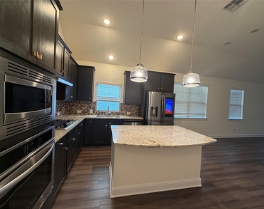 1504 Sibley Way - Photo Thumbnail 33