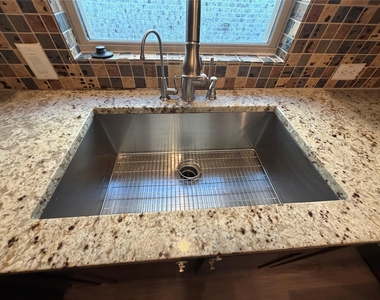 1504 Sibley Way - Photo Thumbnail 10