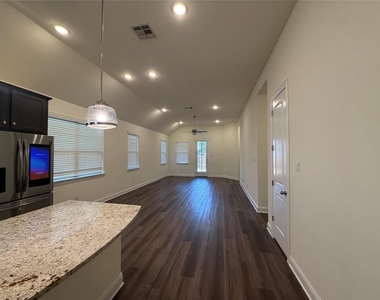 1504 Sibley Way - Photo Thumbnail 13