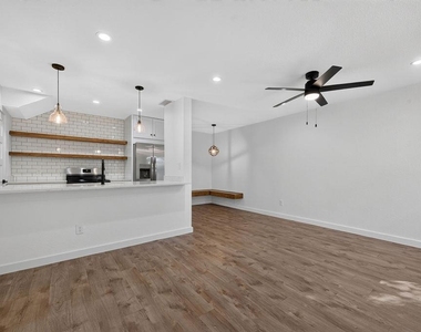 2124 Burton Dr - Photo Thumbnail 2