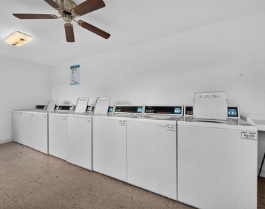 2124 Burton Dr - Photo Thumbnail 14