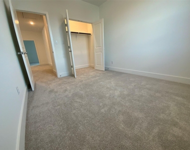 537 Bauer Loop - Photo Thumbnail 12