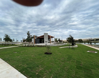537 Bauer Loop - Photo Thumbnail 20