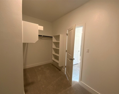 537 Bauer Loop - Photo Thumbnail 5